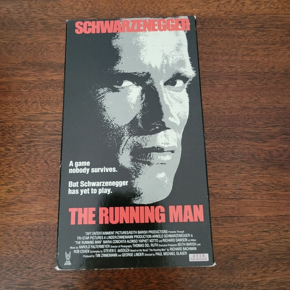 The Running Man - Arnold Schwarzenegger (VHS, 1999) Stephen King Richard Bachman - Picture 1 of 6